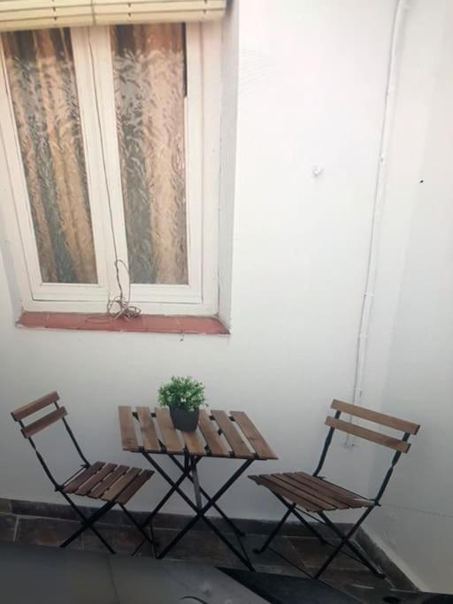 Sebastian Elcano, Apartamento Para 2 Con Terraza, Metro Embajadores Madrid Eksteriør bilde