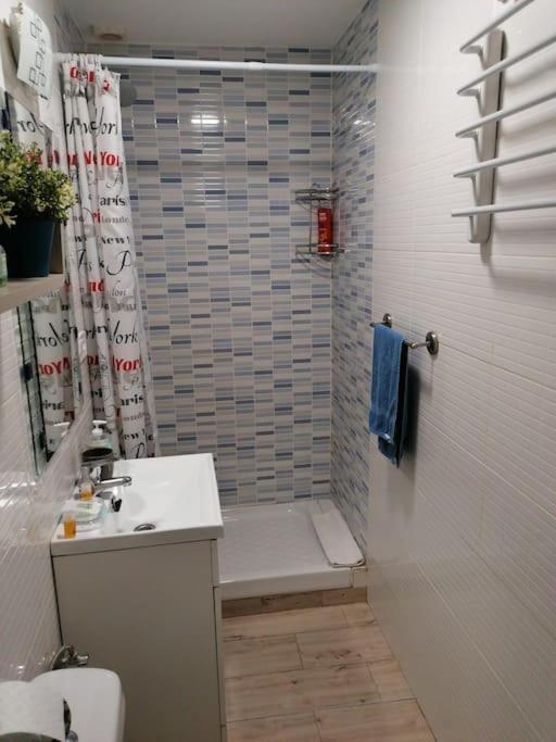 Sebastian Elcano, Apartamento Para 2 Con Terraza, Metro Embajadores Madrid Eksteriør bilde