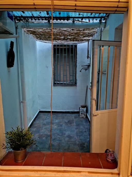 Sebastian Elcano, Apartamento Para 2 Con Terraza, Metro Embajadores Madrid Eksteriør bilde