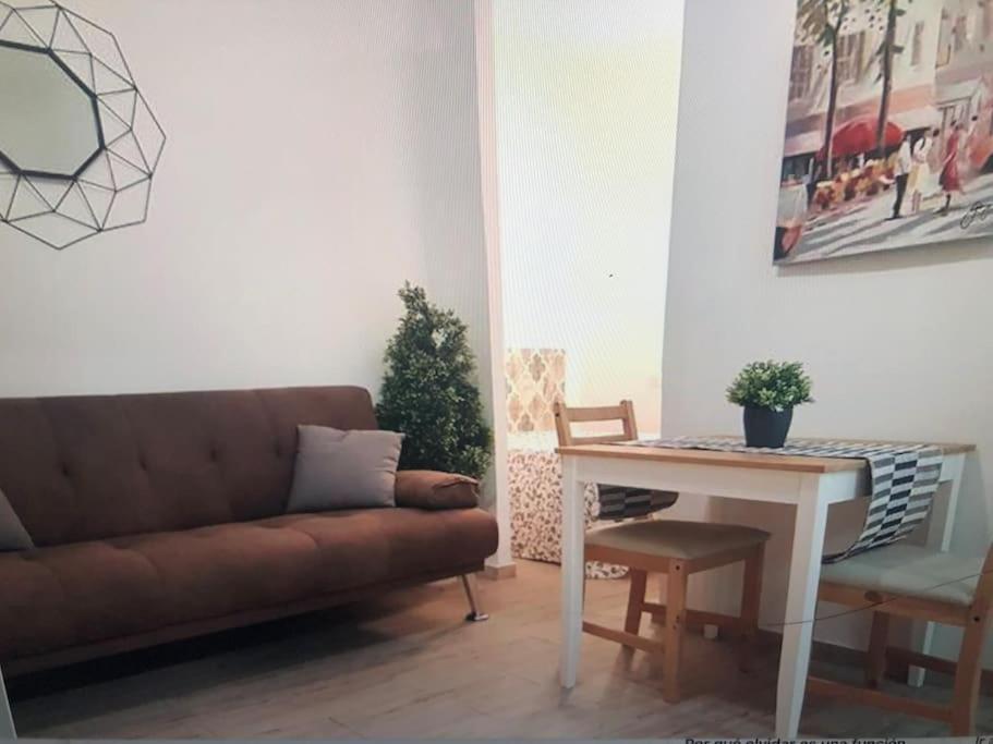 Sebastian Elcano, Apartamento Para 2 Con Terraza, Metro Embajadores Madrid Eksteriør bilde